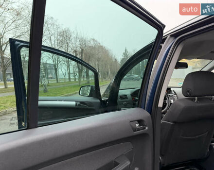 Синій Опель Зафіра, об'ємом двигуна 1.6 л та пробігом 207 тис. км за 7400 $, фото 17 на Automoto.ua