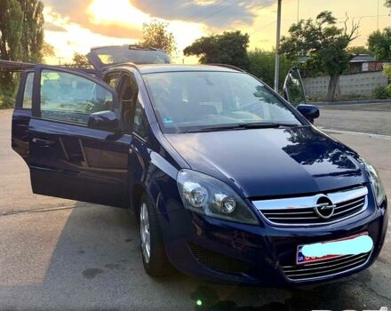 Синий Опель Зафира, объемом двигателя 1.6 л и пробегом 180 тыс. км за 7000 $, фото 1 на Automoto.ua