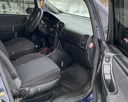 Синий Опель Зафира, объемом двигателя 2 л и пробегом 400 тыс. км за 3000 $, фото 17 на Automoto.ua