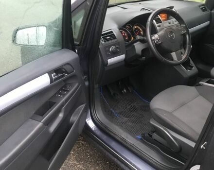 Синий Опель Зафира, объемом двигателя 1.9 л и пробегом 395 тыс. км за 4700 $, фото 6 на Automoto.ua