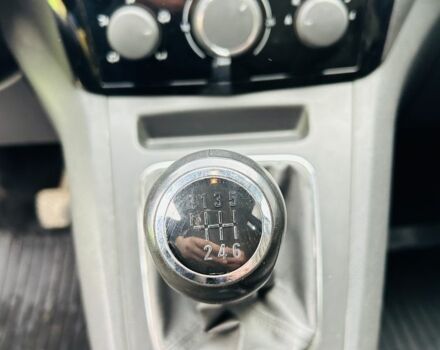 Синий Опель Зафира, объемом двигателя 1.9 л и пробегом 230 тыс. км за 7500 $, фото 4 на Automoto.ua