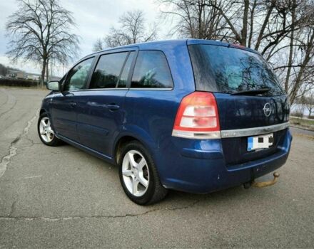 Синий Опель Зафира, объемом двигателя 1.7 л и пробегом 270 тыс. км за 3770 $, фото 2 на Automoto.ua
