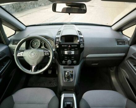 Синий Опель Зафира, объемом двигателя 1.7 л и пробегом 270 тыс. км за 3770 $, фото 7 на Automoto.ua