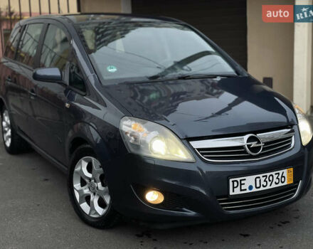 Синий Опель Зафира, объемом двигателя 1.6 л и пробегом 285 тыс. км за 6700 $, фото 1 на Automoto.ua