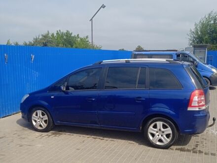 Синий Опель Зафира, объемом двигателя 1.7 л и пробегом 305 тыс. км за 5500 $, фото 1 на Automoto.ua