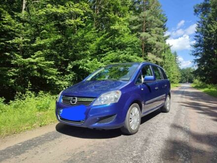 Опель Зафіра 2010 у Житомирі на Automoto.ua Синій Опель Зафіра, об'ємом двигуна 1.8 л та пробігом 243 тис. км за 6500 $, фото 1 на Automoto.ua