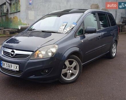 Синий Опель Зафира, объемом двигателя 1.8 л и пробегом 169 тыс. км за 7699 $, фото 1 на Automoto.ua