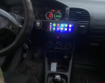 Зеленый Опель Зафира, объемом двигателя 2 л и пробегом 330 тыс. км за 2324 $, фото 7 на Automoto.ua