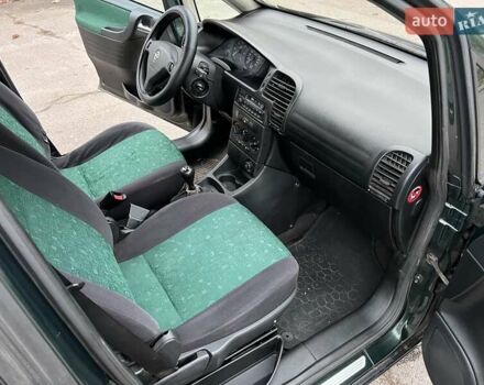 Зеленый Опель Зафира, объемом двигателя 2 л и пробегом 397 тыс. км за 3300 $, фото 5 на Automoto.ua