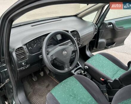 Зеленый Опель Зафира, объемом двигателя 2 л и пробегом 397 тыс. км за 3300 $, фото 3 на Automoto.ua