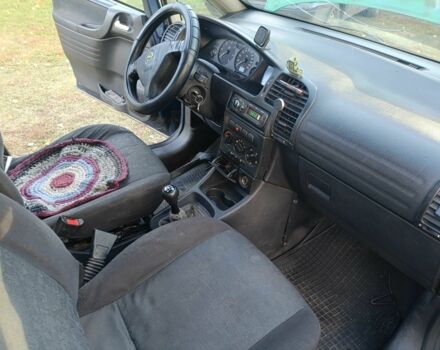 Зеленый Опель Зафира, объемом двигателя 2 л и пробегом 315 тыс. км за 1321 $, фото 5 на Automoto.ua