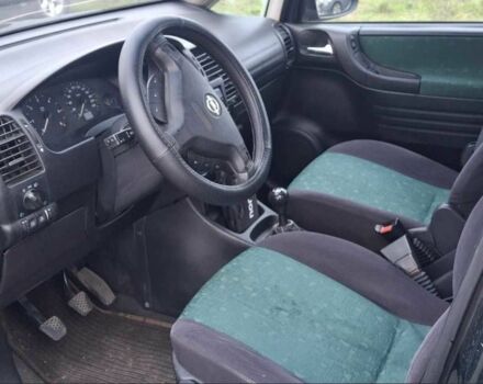 Зеленый Опель Зафира, объемом двигателя 2 л и пробегом 277 тыс. км за 2500 $, фото 3 на Automoto.ua