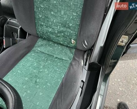 Зеленый Опель Зафира, объемом двигателя 2 л и пробегом 397 тыс. км за 3300 $, фото 4 на Automoto.ua