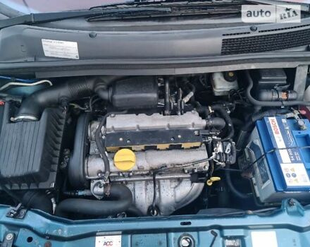 Зеленый Опель Зафира, объемом двигателя 1.6 л и пробегом 177 тыс. км за 4900 $, фото 3 на Automoto.ua