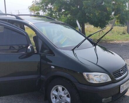 Зелений Опель Зафіра, об'ємом двигуна 2 л та пробігом 450 тис. км за 4200 $, фото 1 на Automoto.ua