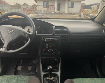 Зеленый Опель Зафира, объемом двигателя 2 л и пробегом 250 тыс. км за 2400 $, фото 3 на Automoto.ua
