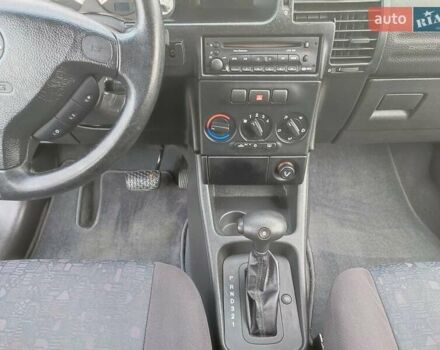 Зеленый Опель Зафира, объемом двигателя 1.8 л и пробегом 207 тыс. км за 5400 $, фото 40 на Automoto.ua