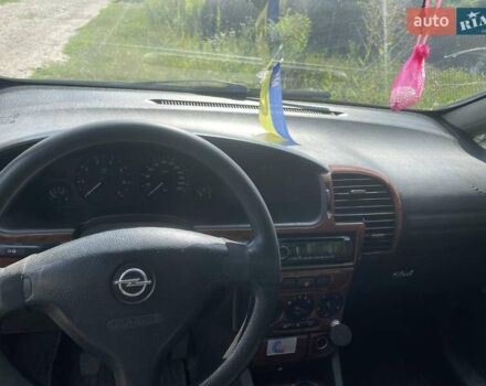 Зеленый Опель Зафира, объемом двигателя 1.8 л и пробегом 290 тыс. км за 3000 $, фото 3 на Automoto.ua
