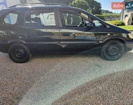 Зеленый Опель Зафира, объемом двигателя 1.8 л и пробегом 333 тыс. км за 2000 $, фото 1 на Automoto.ua