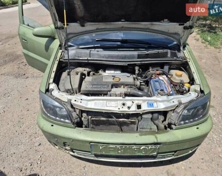 Зеленый Опель Зафира, объемом двигателя 2.2 л и пробегом 400 тыс. км за 2500 $, фото 9 на Automoto.ua