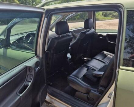 Зеленый Опель Зафира, объемом двигателя 2.2 л и пробегом 400 тыс. км за 2500 $, фото 7 на Automoto.ua