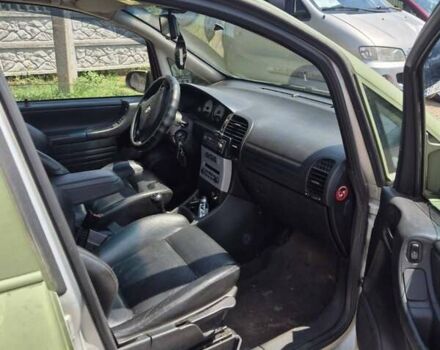 Зеленый Опель Зафира, объемом двигателя 2.2 л и пробегом 400 тыс. км за 2500 $, фото 1 на Automoto.ua