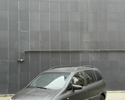 Зеленый Опель Зафира, объемом двигателя 2.2 л и пробегом 220 тыс. км за 2650 $, фото 2 на Automoto.ua