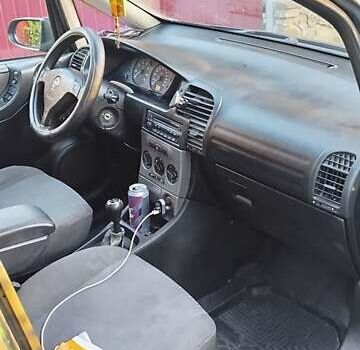 Зеленый Опель Зафира, объемом двигателя 1.6 л и пробегом 193 тыс. км за 5200 $, фото 13 на Automoto.ua