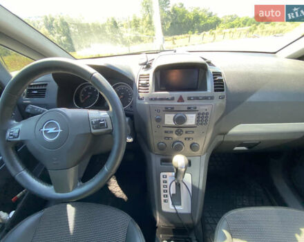 Зеленый Опель Зафира, объемом двигателя 1.91 л и пробегом 406 тыс. км за 5800 $, фото 13 на Automoto.ua