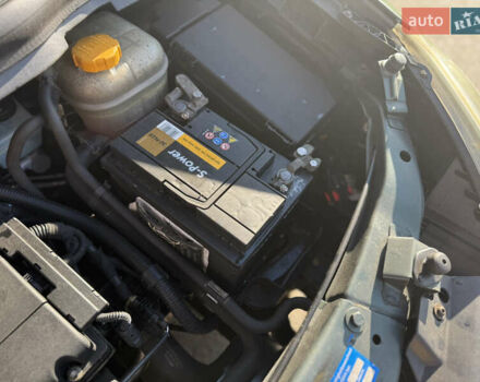 Зеленый Опель Зафира, объемом двигателя 1.6 л и пробегом 222 тыс. км за 7000 $, фото 63 на Automoto.ua