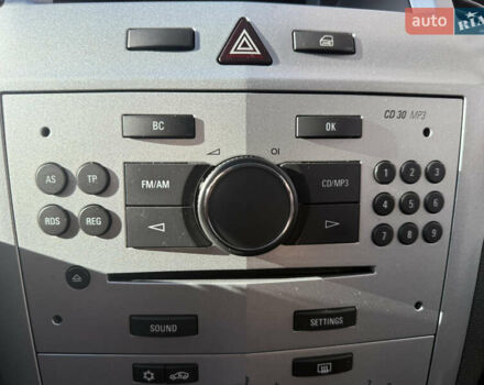 Зеленый Опель Зафира, объемом двигателя 1.6 л и пробегом 222 тыс. км за 7000 $, фото 34 на Automoto.ua