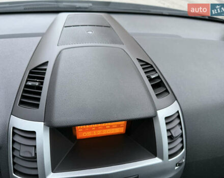 Зеленый Опель Зафира, объемом двигателя 1.6 л и пробегом 222 тыс. км за 6500 $, фото 19 на Automoto.ua