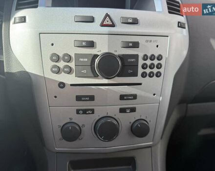 Зеленый Опель Зафира, объемом двигателя 1.6 л и пробегом 222 тыс. км за 7000 $, фото 33 на Automoto.ua