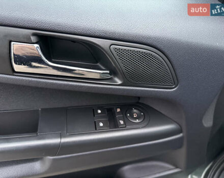 Зеленый Опель Зафира, объемом двигателя 1.6 л и пробегом 222 тыс. км за 6500 $, фото 13 на Automoto.ua