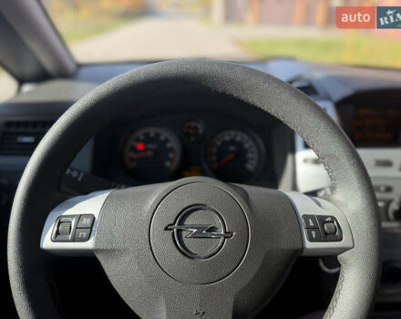 Зеленый Опель Зафира, объемом двигателя 1.6 л и пробегом 222 тыс. км за 7000 $, фото 27 на Automoto.ua