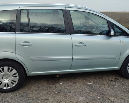 Зеленый Опель Зафира, объемом двигателя 1.6 л и пробегом 260 тыс. км за 6100 $, фото 2 на Automoto.ua