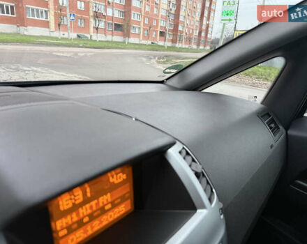 Зеленый Опель Зафира, объемом двигателя 1.6 л и пробегом 222 тыс. км за 6500 $, фото 20 на Automoto.ua