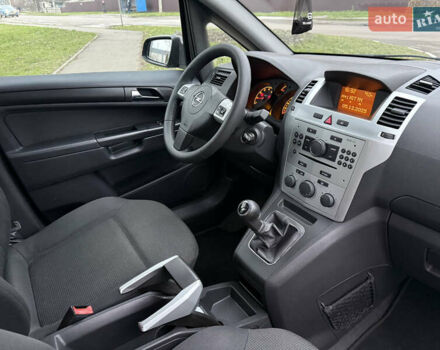 Зеленый Опель Зафира, объемом двигателя 1.6 л и пробегом 222 тыс. км за 6500 $, фото 25 на Automoto.ua