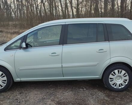 Зеленый Опель Зафира, объемом двигателя 1.6 л и пробегом 260 тыс. км за 6100 $, фото 3 на Automoto.ua