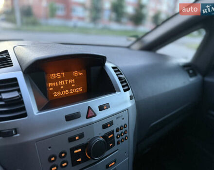 Зелений Опель Зафіра, об'ємом двигуна 1.6 л та пробігом 222 тис. км за 6700 $, фото 19 на Automoto.ua