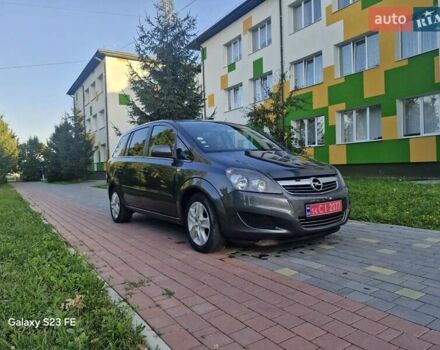 Зеленый Опель Зафира, объемом двигателя 1.7 л и пробегом 178 тыс. км за 7499 $, фото 1 на Automoto.ua