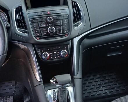 Опель Зафира 2014 в Калуше на Automoto.ua Зеленый Опель Зафира, объемом двигателя 2 л и пробегом 244 тыс. км за 10000 $, фото 6 на Automoto.ua