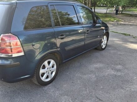 Зеленый Опель Зафира, объемом двигателя 1.6 л и пробегом 239 тыс. км за 4500 $, фото 1 на Automoto.ua