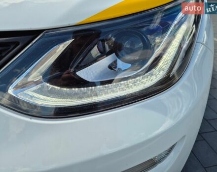 Белый Опель Ampera-e, объемом двигателя 0 л и пробегом 119 тыс. км за 14800 $, фото 41 на Automoto.ua