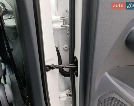 Білий Опель Ampera-e, об'ємом двигуна 0 л та пробігом 160 тис. км за 13700 $, фото 76 на Automoto.ua