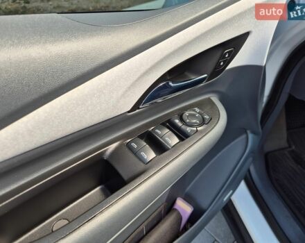 Белый Опель Ampera-e, объемом двигателя 0 л и пробегом 119 тыс. км за 14800 $, фото 38 на Automoto.ua