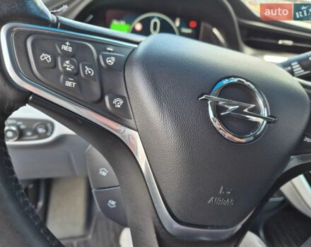 Белый Опель Ampera-e, объемом двигателя 0 л и пробегом 119 тыс. км за 14800 $, фото 32 на Automoto.ua