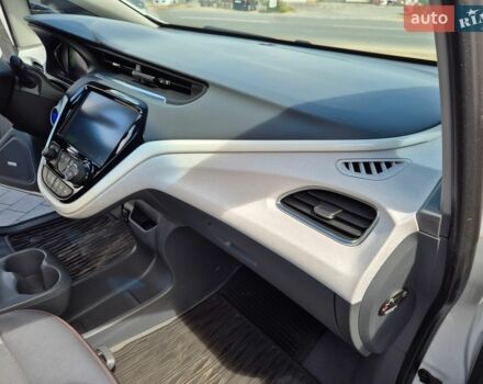 Белый Опель Ampera-e, объемом двигателя 0 л и пробегом 119 тыс. км за 14800 $, фото 8 на Automoto.ua