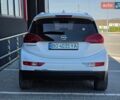 Белый Опель Ampera-e, объемом двигателя 0 л и пробегом 129 тыс. км за 14499 $, фото 7 на Automoto.ua