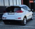 Белый Опель Ampera-e, объемом двигателя 0 л и пробегом 129 тыс. км за 14499 $, фото 6 на Automoto.ua